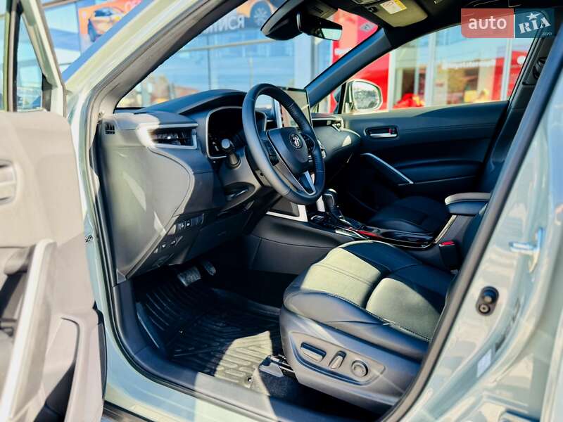 Позашляховик / Кросовер Toyota Corolla Cross 2023 в Тернополі