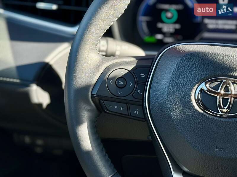 Позашляховик / Кросовер Toyota Corolla Cross 2023 в Тернополі