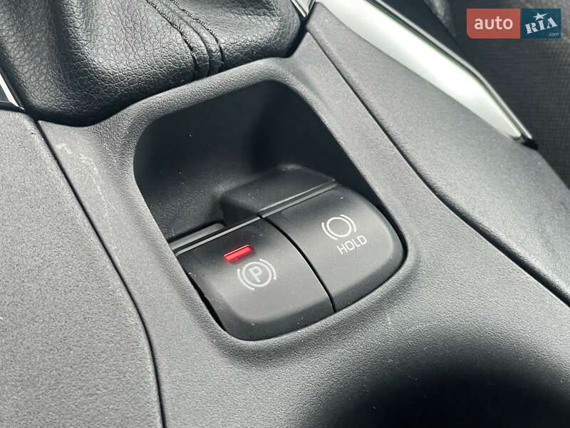 Внедорожник / Кроссовер Toyota Corolla Cross 2022 в Киеве