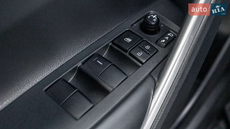 Позашляховик / Кросовер Toyota Corolla Cross 2023 в Дніпрі