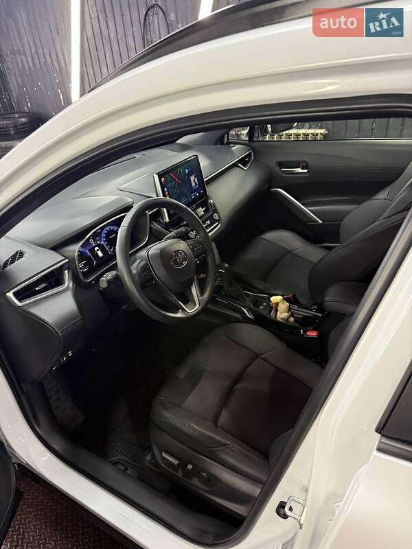 Позашляховик / Кросовер Toyota Corolla Cross 2023 в Києві