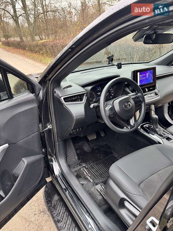 Внедорожник / Кроссовер Toyota Corolla Cross 2024 в Ватутино