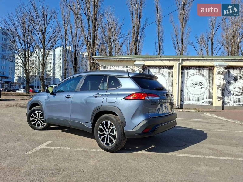 Универсал Toyota Corolla Cross 2024 в Киеве