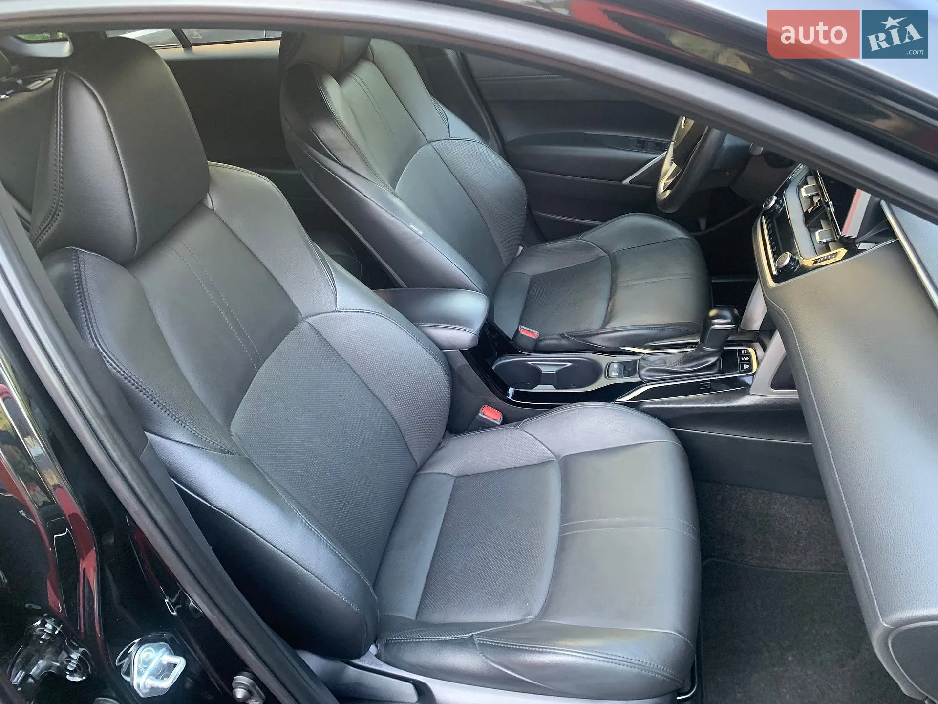 2022 Toyota Corolla Cross - мініатюра 48