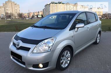 Універсал Toyota Corolla Verso 2008 в 
