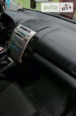 Минивэн Toyota Corolla Verso 2007 в 