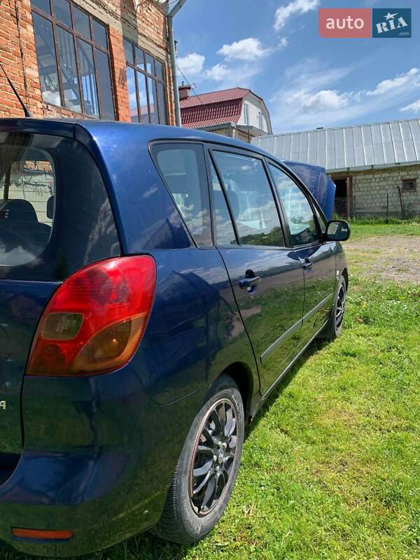 Toyota Corolla Verso 2003 Toyota Corolla Verso 2003