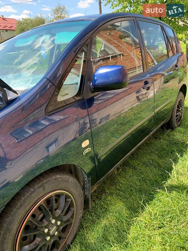 Мінівен Toyota Corolla Verso 2003 в Львові