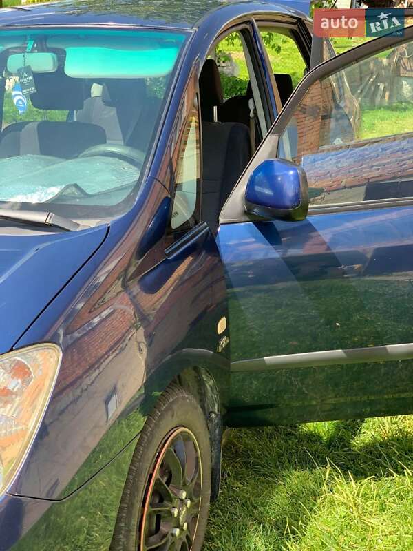 Мінівен Toyota Corolla Verso 2003 в Львові