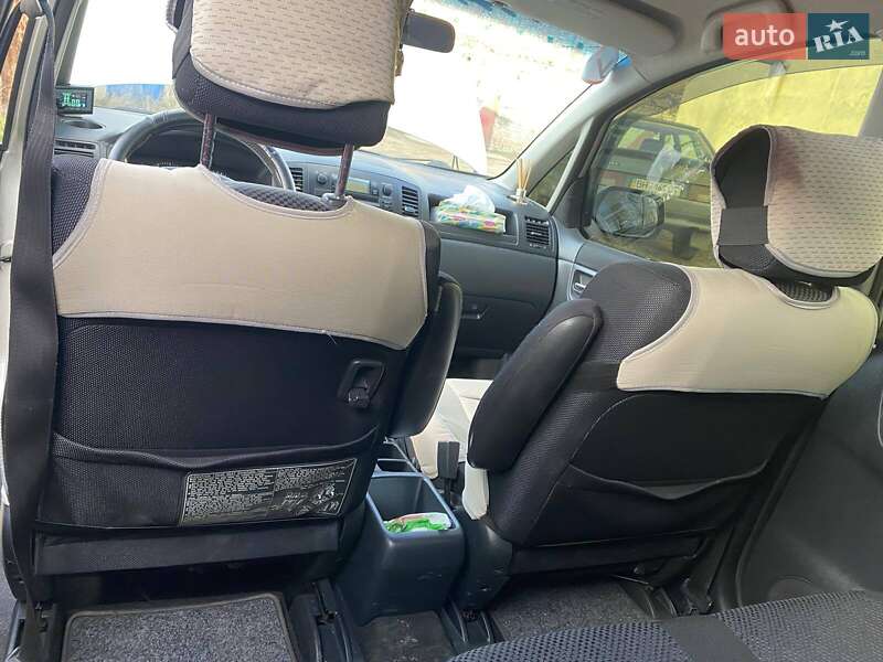 Мінівен Toyota Corolla Verso 2002 в Білгороді-Дністровському