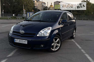 Минивэн Toyota Corolla Verso 2006 в 
