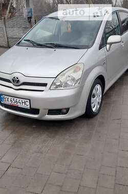 Минивэн Toyota Corolla Verso 2005 в Ровно