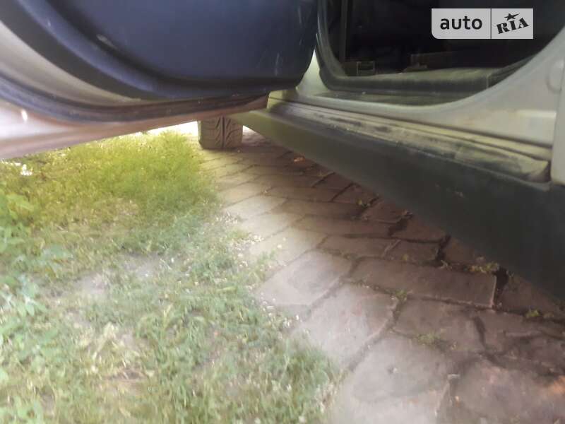 Мінівен Toyota Corolla Verso 2004 в Хоролі