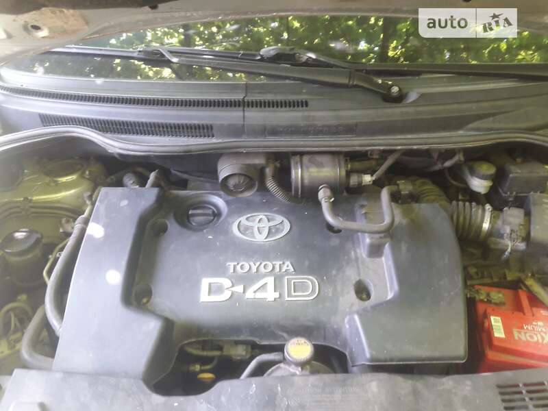 Мінівен Toyota Corolla Verso 2004 в Хоролі