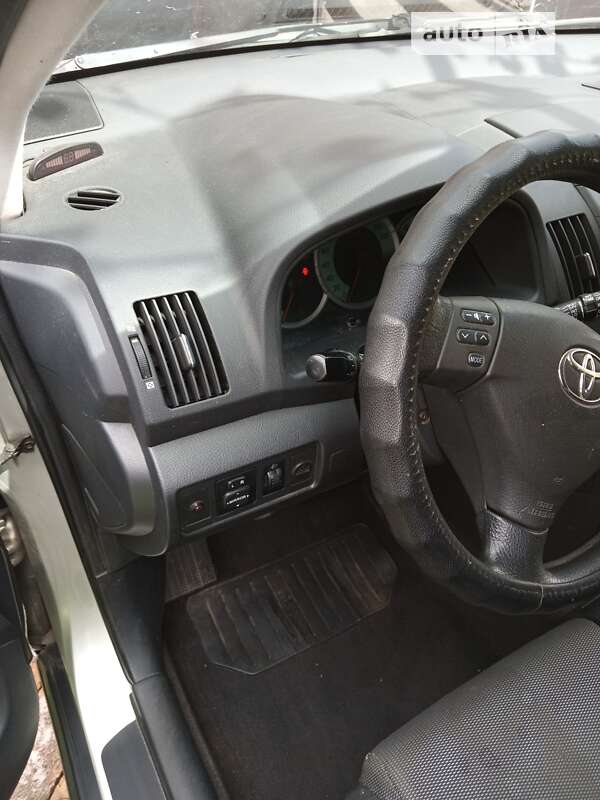 Мінівен Toyota Corolla Verso 2004 в Хоролі