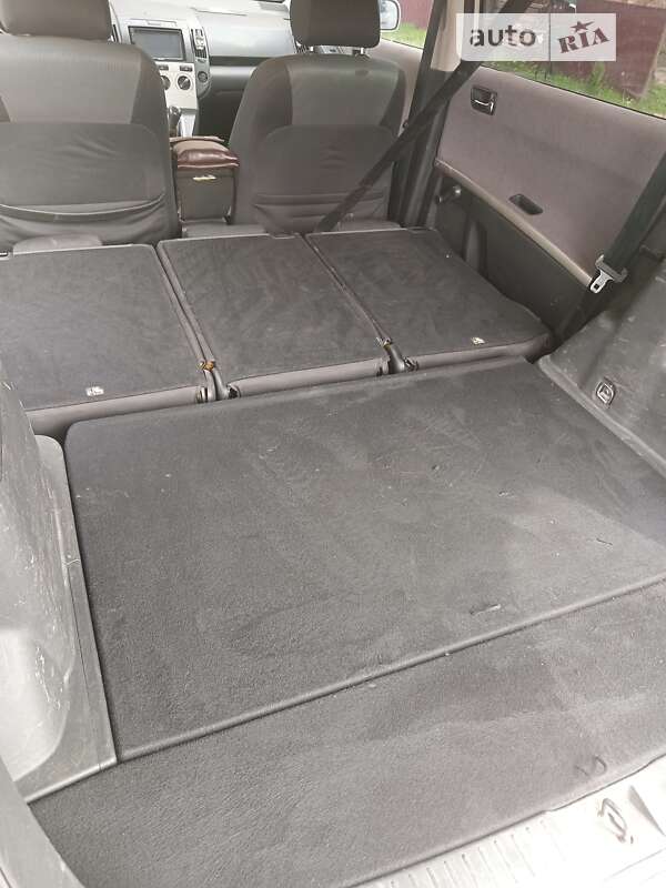Мінівен Toyota Corolla Verso 2004 в Хоролі