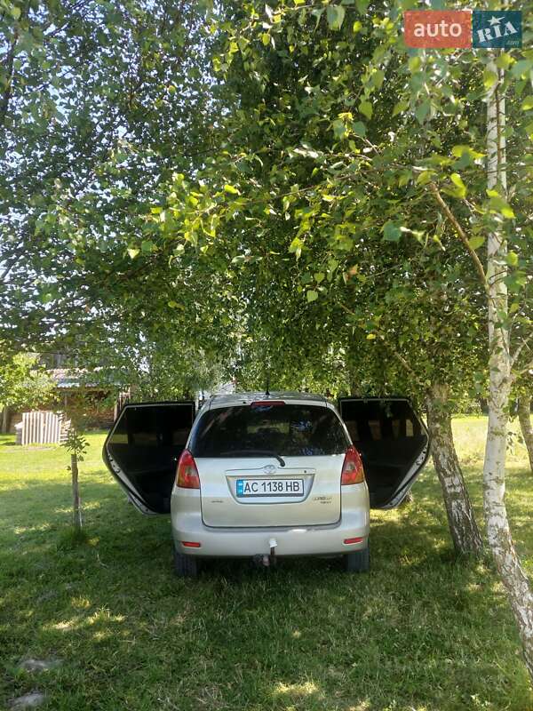 Мінівен Toyota Corolla Verso 2003 в Володимирі