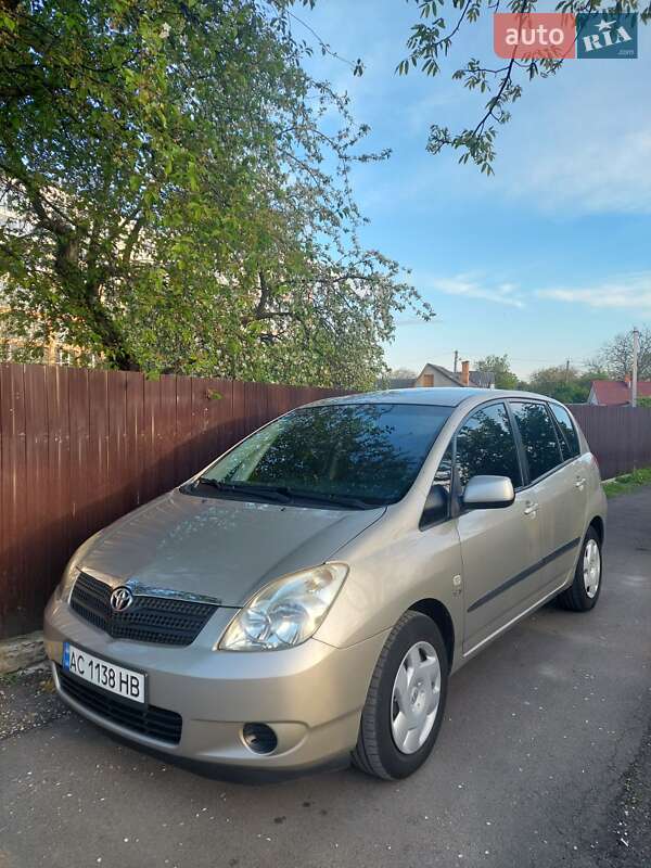 Мінівен Toyota Corolla Verso 2003 в Володимирі