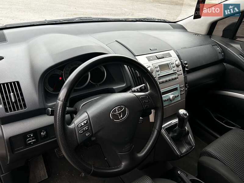 Мінівен Toyota Corolla Verso 2007 в Заліщиках