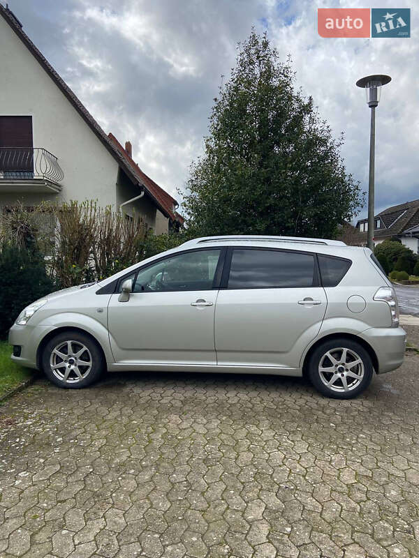 Минивэн Toyota Corolla Verso 2008 в Сарнах