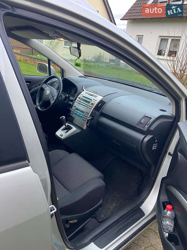 Минивэн Toyota Corolla Verso 2008 в Сарнах