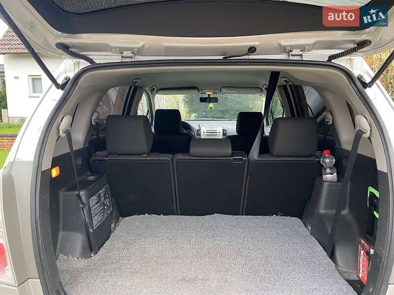 Минивэн Toyota Corolla Verso 2008 в Сарнах