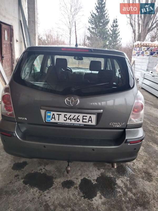Мінівен Toyota Corolla Verso 2004 в Івано-Франківську