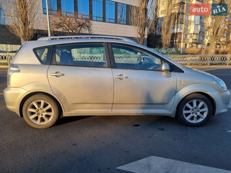 Мінівен Toyota Corolla Verso 2004 в Києві
