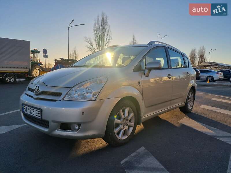 Toyota Corolla Verso 2004