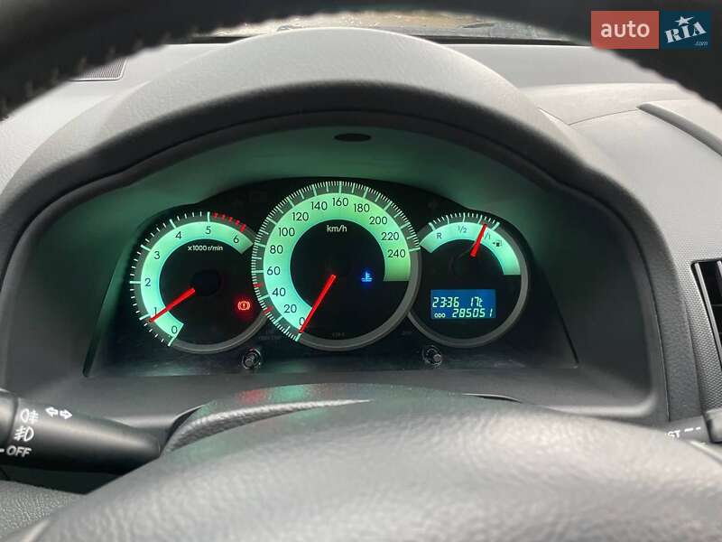 Минивэн Toyota Corolla Verso 2006 в Черновцах