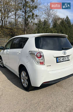 Минивэн Toyota Corolla Verso 2010 в 