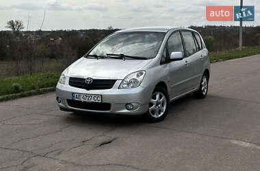 Минивэн Toyota Corolla Verso 2003 в 