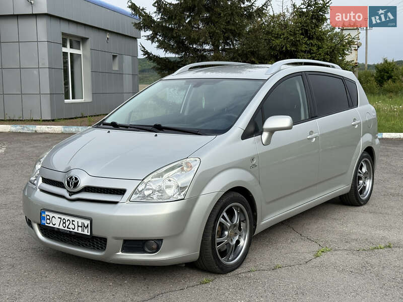 Мінівен Toyota Corolla Verso 2007 в Радивиліві фото 3 Мінівен Toyota Corolla Verso 2007 в Радивиліві