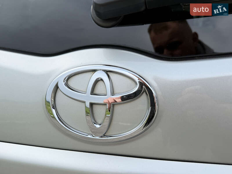 Мінівен Toyota Corolla Verso 2007 в Радивиліві фото 18 Мінівен Toyota Corolla Verso 2007 в Радивиліві