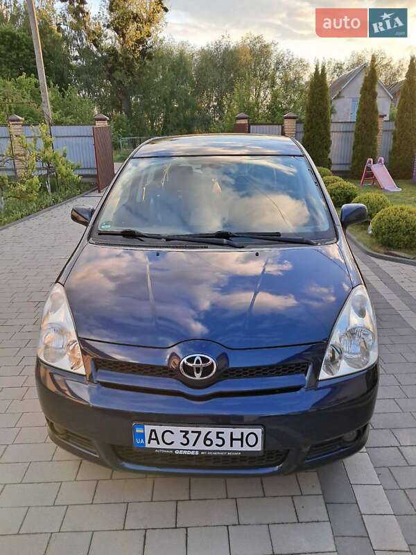 Мінівен Toyota Corolla Verso 2007 в 