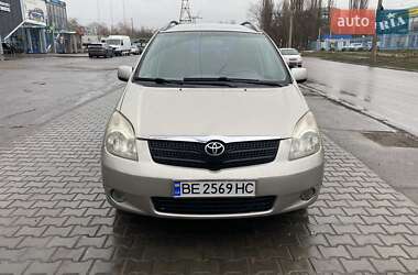 Минивэн Toyota Corolla Verso 2002 в 
