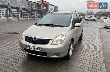 Минивэн Toyota Corolla Verso 2002 в 