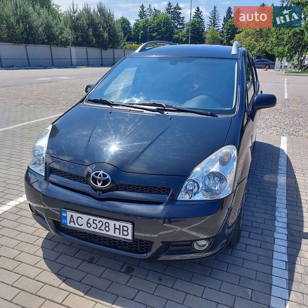 Минивэн Toyota Corolla Verso 2007 в 