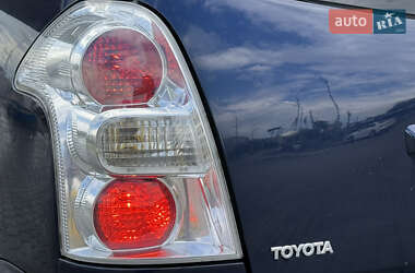 Минивэн Toyota Corolla Verso 2008 в 