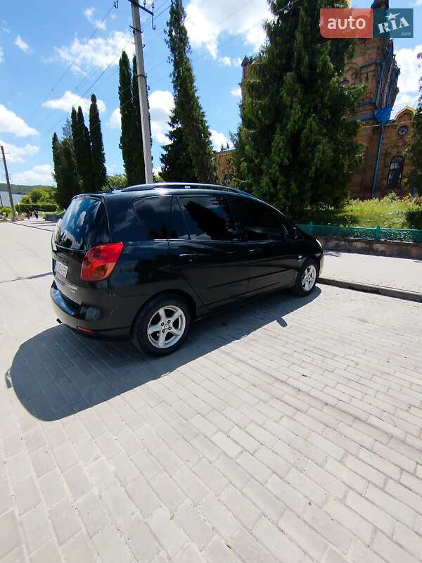 Toyota Corolla Verso 2003