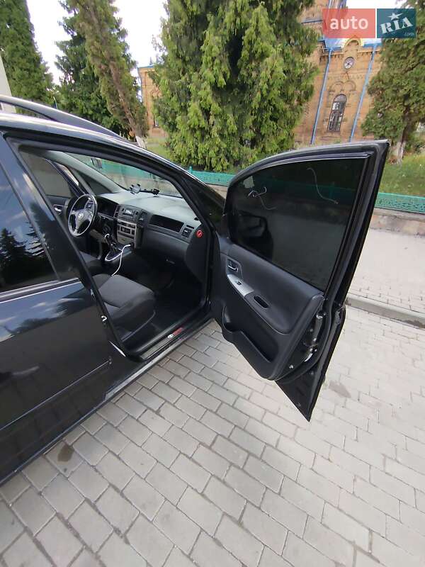 Мінівен Toyota Corolla Verso 2003 в Кременці
