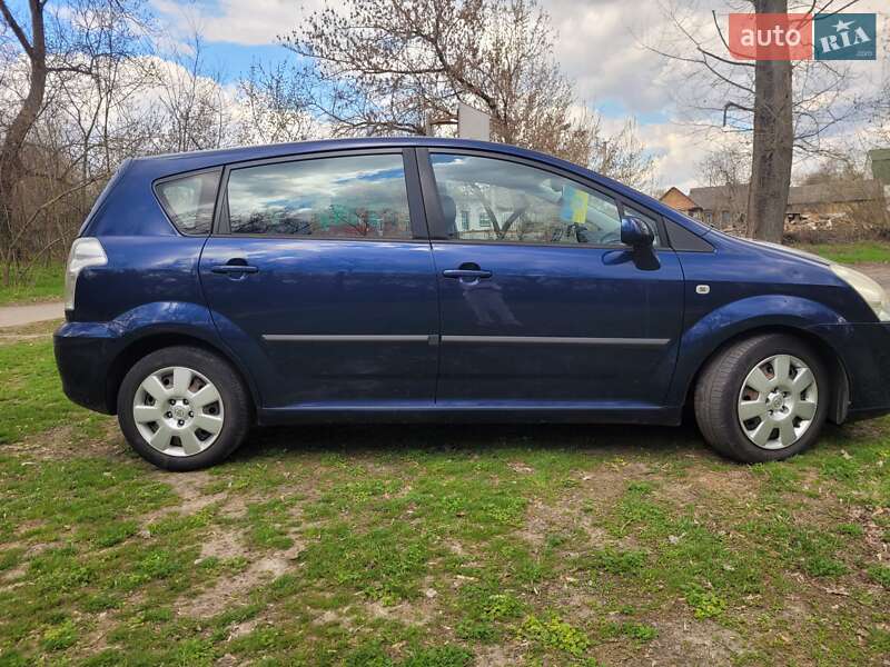 Мінівен Toyota Corolla Verso 2005 в Нових Санжарах