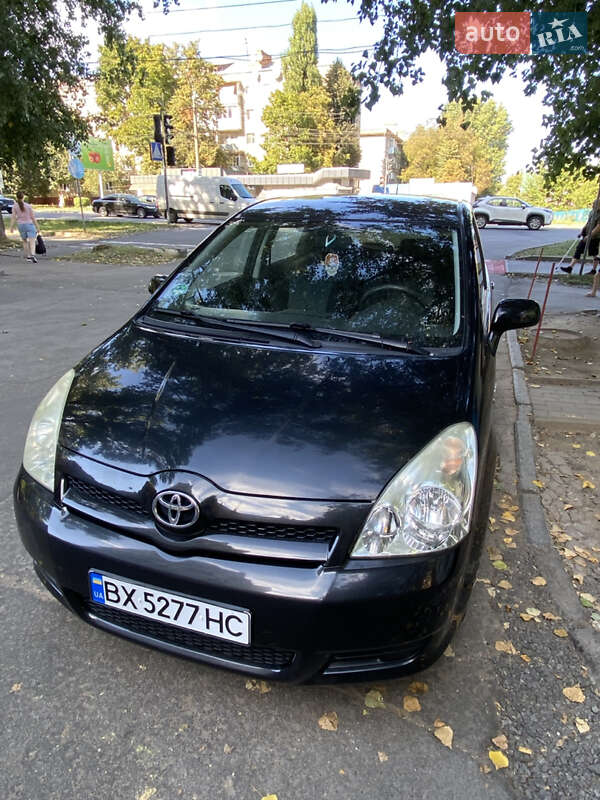 Toyota Corolla Verso 2005