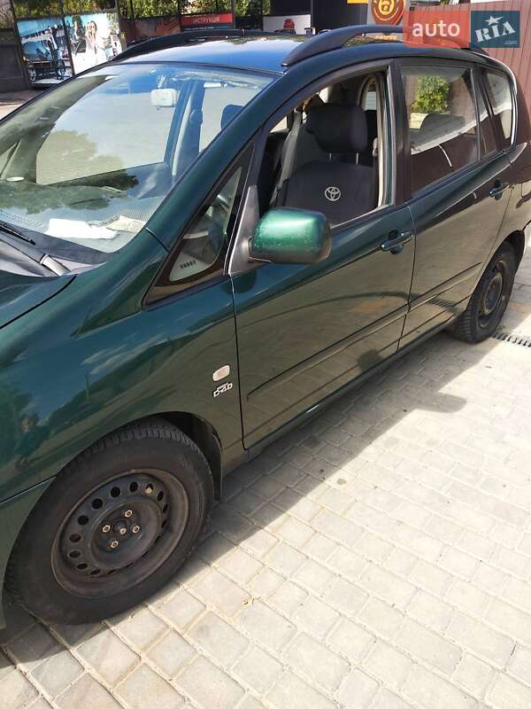 Мінівен Toyota Corolla Verso 2002 в Роздільній