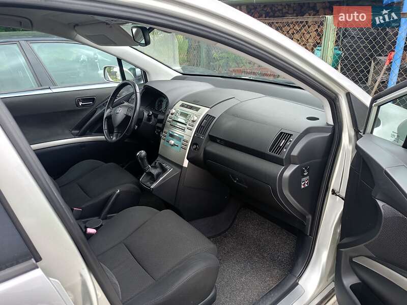 Мінівен Toyota Corolla Verso 2005 в Дніпрі