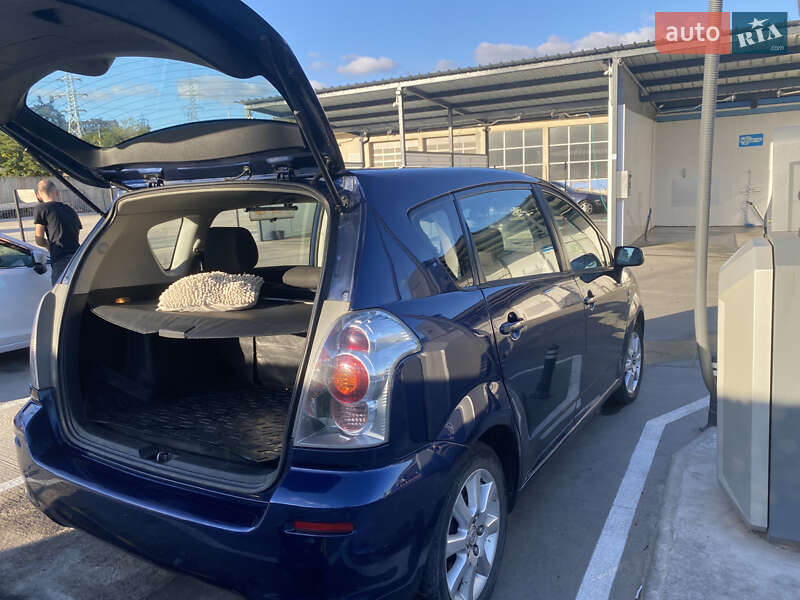 Минивэн Toyota Corolla Verso 2005 в Ананьеве фото 7 Минивэн Toyota Corolla Verso 2005 в Ананьеве