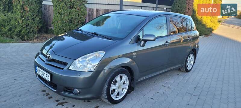 Минивэн Toyota Corolla Verso 2005 в Дунаевцах