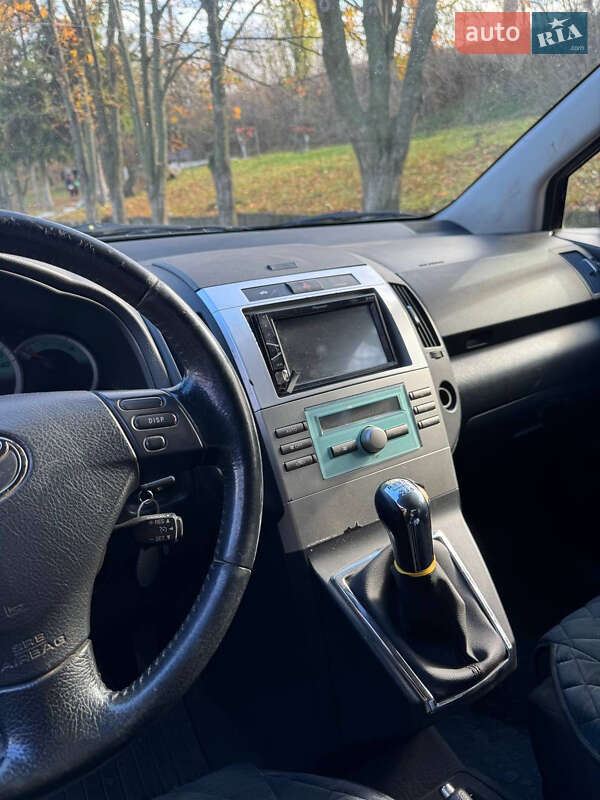 Мінівен Toyota Corolla Verso 2006 в Первомайську