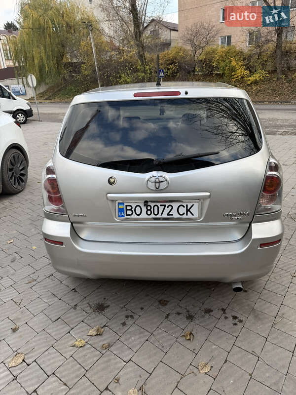 Минивэн Toyota Corolla Verso 2005 в Тернополе