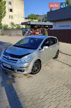 Минивэн Toyota Corolla Verso 2005 в Раздельной